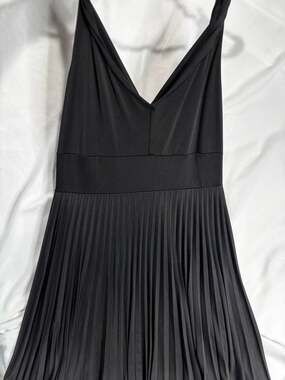 mai Tai Black Pleated V-Neck Halter Midi Dress Style XD2580CA Size 1X